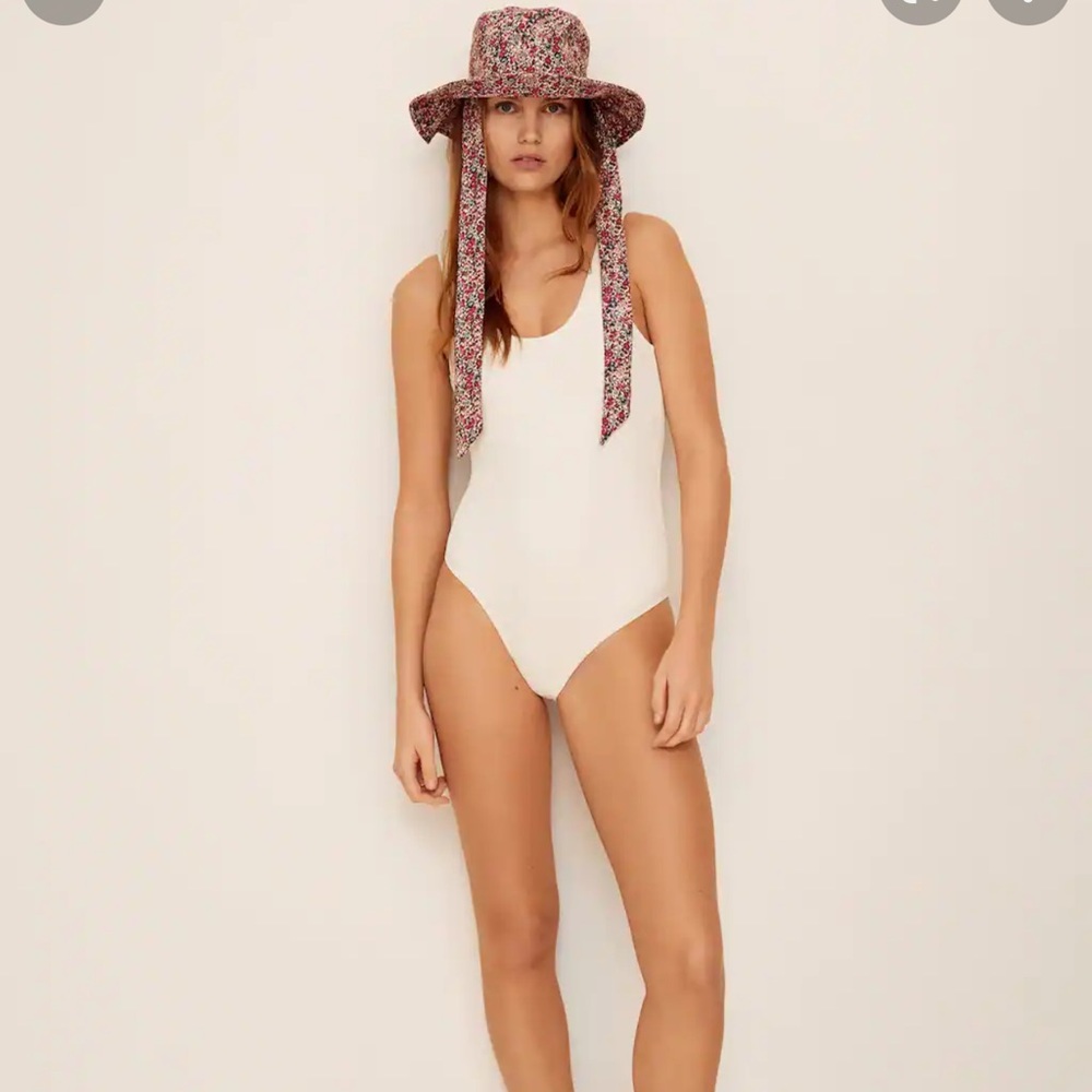 Mango texture swimsuit bloggers fav